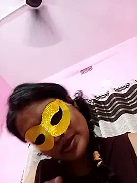 Webcam Model (Gullapi)  is live.Free join now!