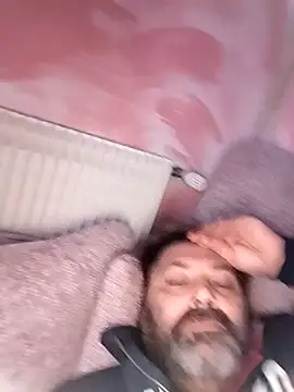 necroforo (M mature) - Senza masturbarmi e venire fino al goal