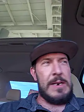 uncuthammer69 (Ask my age) - Destroy ass with xxxl dildo!