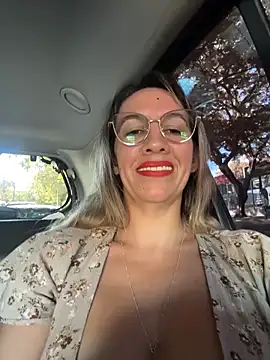 gatitacarlita (F milf) - Hi, show tits