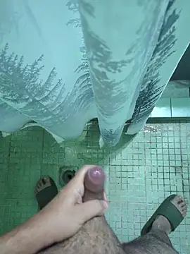 publicsir (Ask my age) - Cum on myself