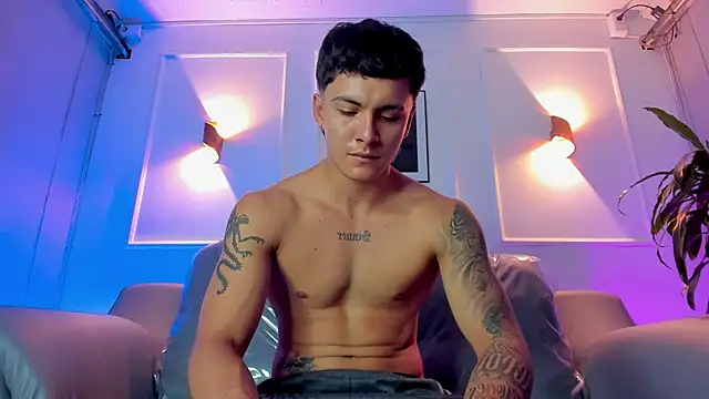 leo_santoro (M young) - BE NAKED LEO