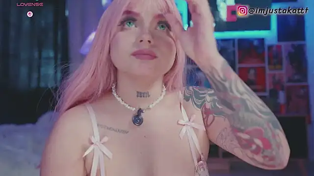 sensualkattt live sex cam