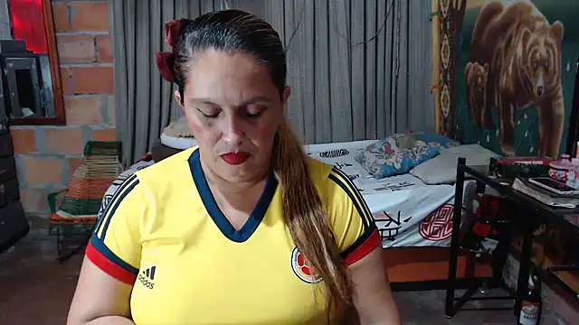 burbuja_y_caballero - BURBUJA_y_CABALLERO's free webcam