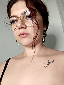 Webcam Model (LadyNora)  is live.Free join now!