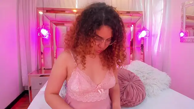 allisonadams_ - AllisonAdams_'s free webcam