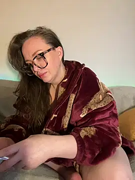 Webcam Model (FemDom_RubyKnightXXO)  is live.Free join now!