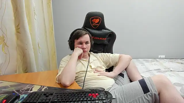 iliaskrislove (M young) - naked