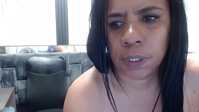 zeyllyjhonson (F milf) - follar ass