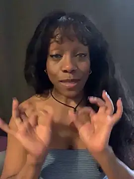 nataliegainer_goodies (F mature) - Mmmm.