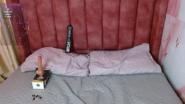 hilaryythompson (F young) - At Goal Spank Tits x30