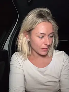 petrouchkaaa_ webcam