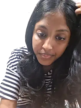 Pari_lovers Live Webcam on Stripchat