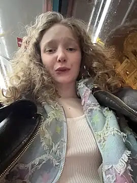 outside_rosy - Outside_rosy's free webcam