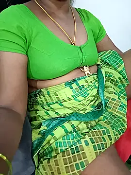 tamil-hotwife (F milf) - Ass show