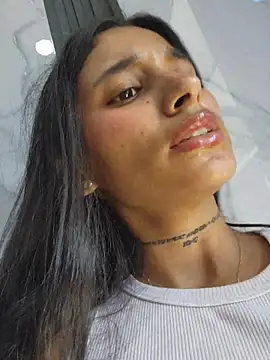 Webcam Model (Lorena_Mcfly)  is live.Free join now!