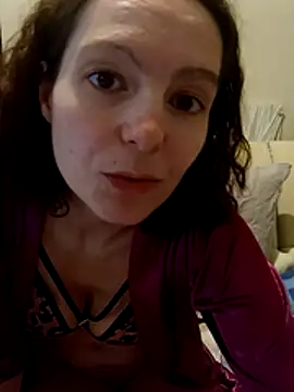 Webcam Model (labellerose)  is live.Free join now!