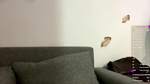 beckyaurielle (F teen) - take off all clothes (nonnude)