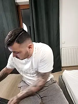 i_amahille (M young) - Dance erotic!