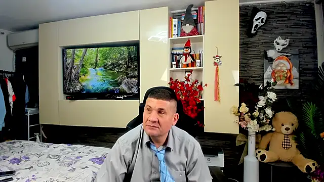 spartacusdaddy48 - SpartacusDaddy48's free webcam