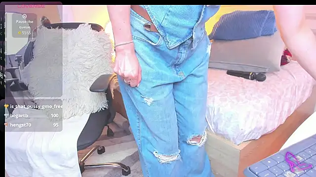 sharonvelvet - SharonVelvet's free webcam