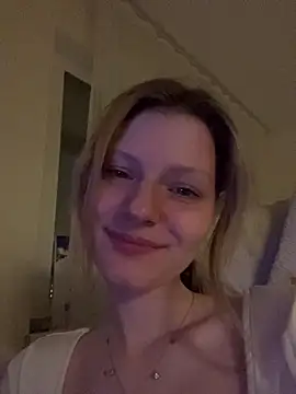 MaryHiggins live sex cam