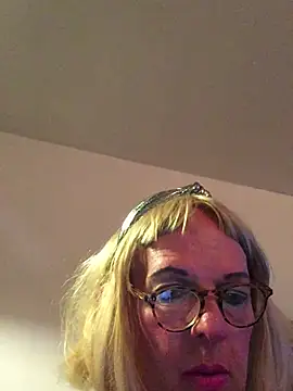 simone_xdressing - Simone_xdressing's free webcam - UK Sex Cams