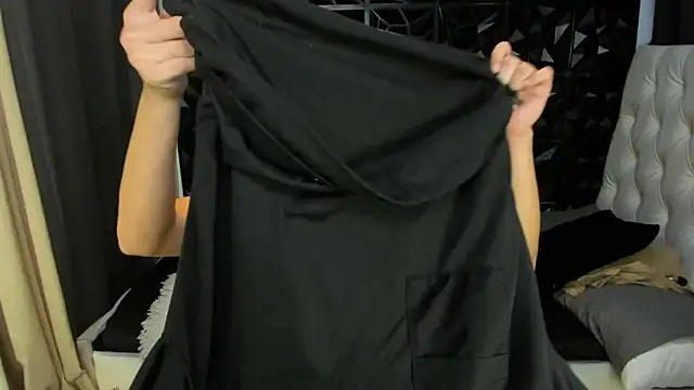 davincihugecock live sex cam