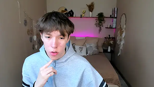 markbranston (M twink) - Jerking in underwear