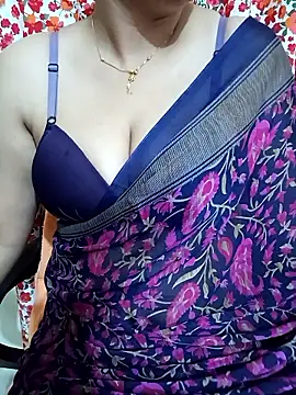 Priya_Boudi live sex cam