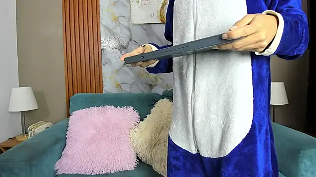 avenger_guys1 - AVENGER_GUYS1's free webcam - UK Sex Cams