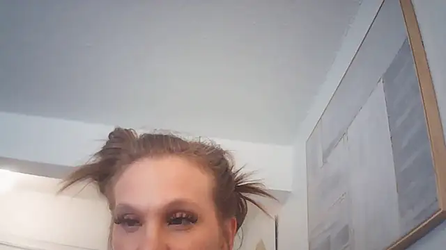 Ariasweetaspie webcam