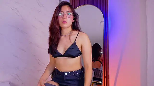 miiacullens - MiiaCullens's free webcam - UK Sex Cams