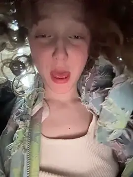 outside_rosy live sex cam