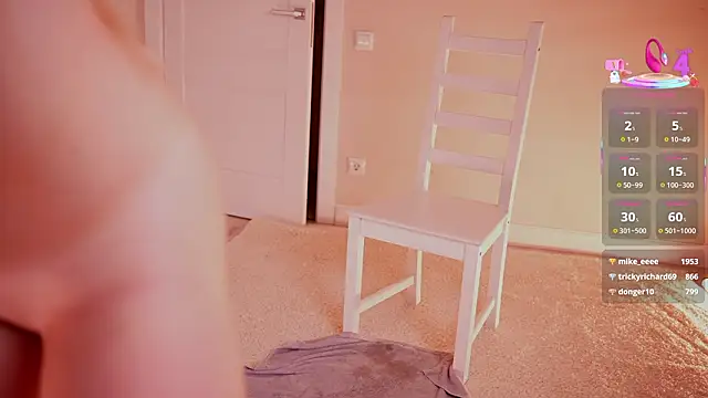 Miablueye Live Webcam on Stripchat