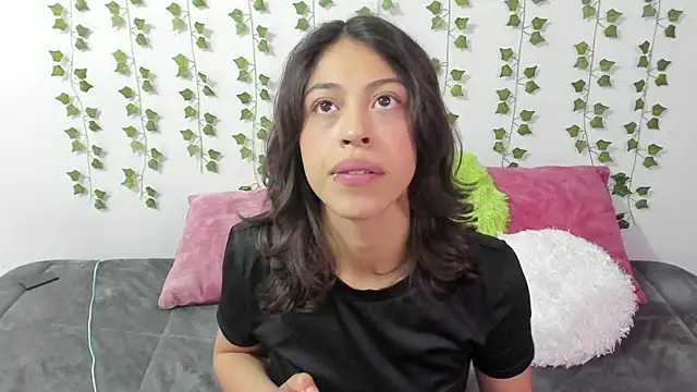 emily_jonessxx webcam