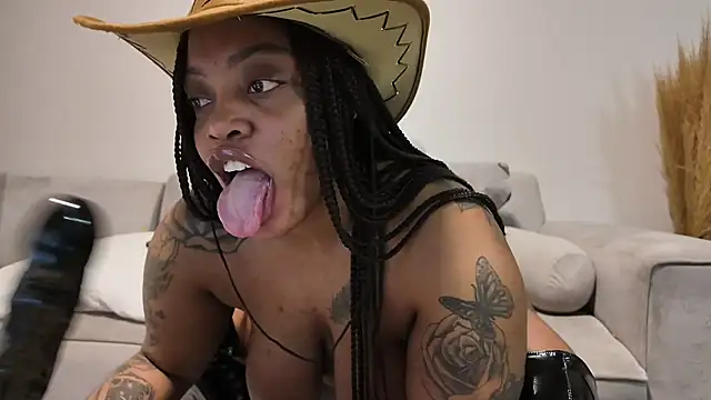 Webcam Model (BedroomBullyX5)  is live.Free join now!