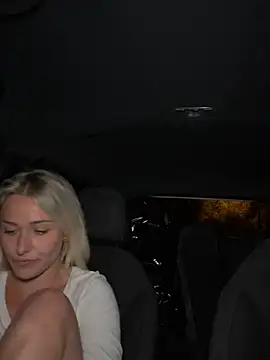 petrouchkaaa_ (F young) - FINGERS PUSSY & SQUIRT 💦💦 OUTDOOR