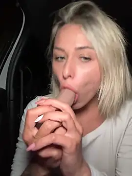 petrouchkaaa_ from StripChat is Freechat