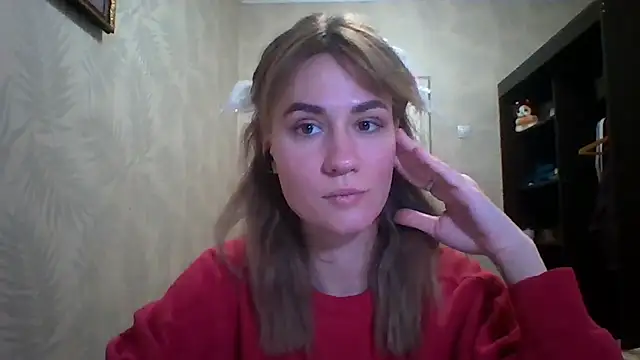 elenoreholguin (F young) - show my naked back