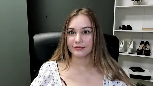 online cam show Kitty Valeria