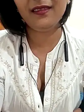 Webcam Model (Queen_Kushi4)  is live.Free join now!