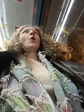 outside_rosy Live Webcam on Stripchat