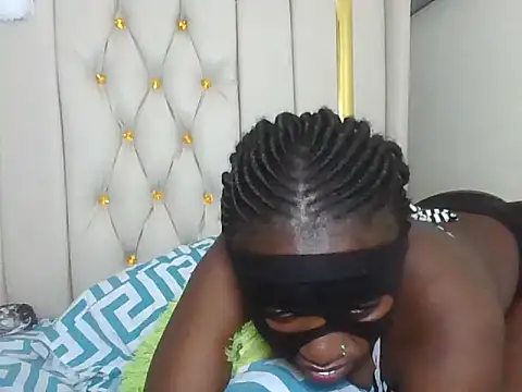 busty_cheecks - Busty_Cheecks's free webcam - UK Sex Cams