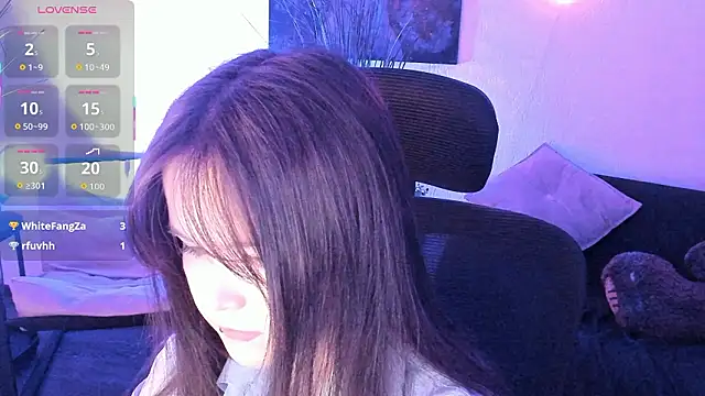 Elainebeness live sex cam