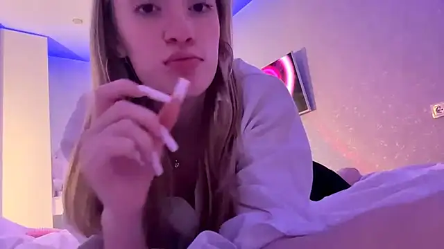 Between_Eeys live sex cam