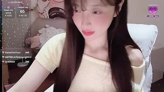 xiaoyun_6666 (F young) - 精油揉胸不露点