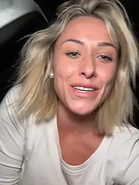 petrouchkaaa_ webcam