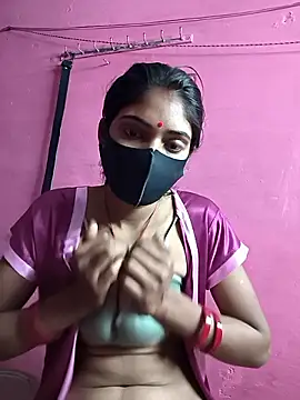 Webcam Model (Naughty_Seema)  is live.Free join now!