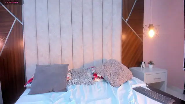 CAROLYNFOSTER live sex cam